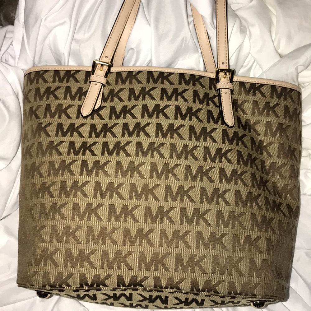 Michael Kors Shoulder Bag